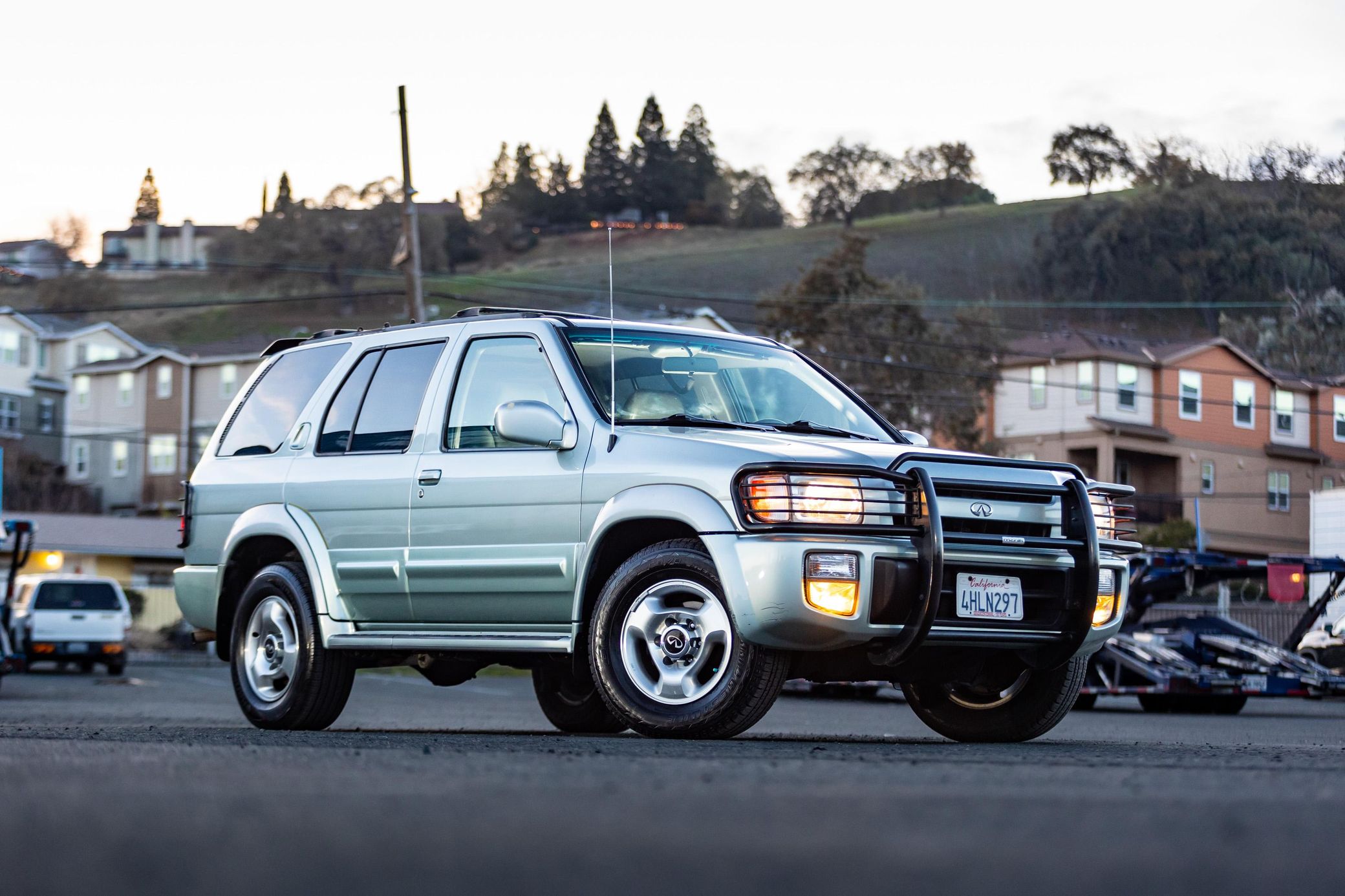 千禧年土豪坐骑 1999年款英菲尼迪qx4 4×4