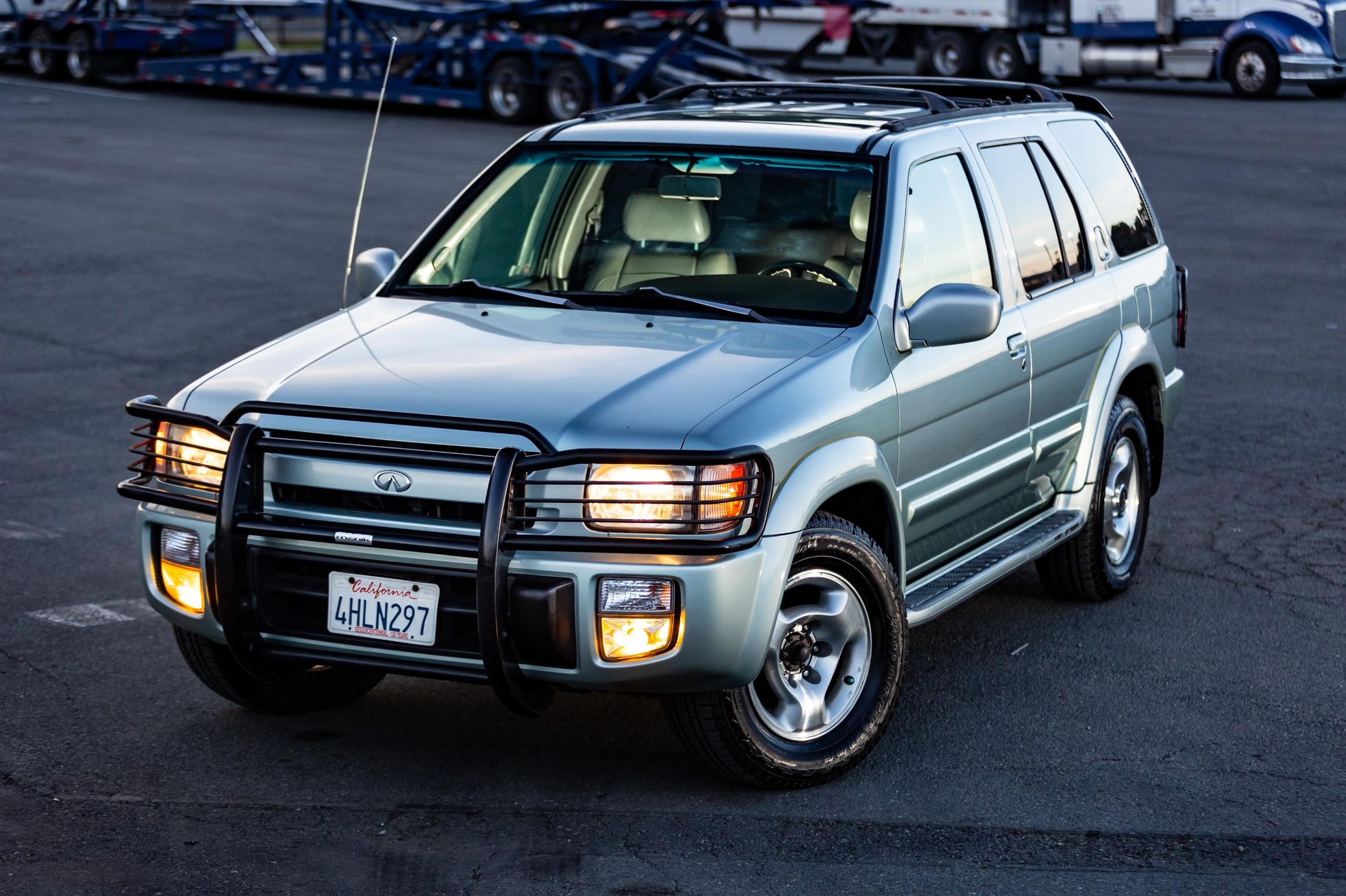 千禧年土豪坐骑 1999年款英菲尼迪qx4 4×4