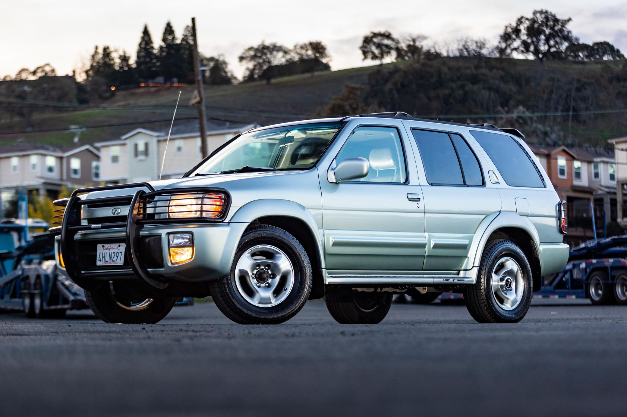 千禧年土豪坐骑 1999年款英菲尼迪qx4 4×4