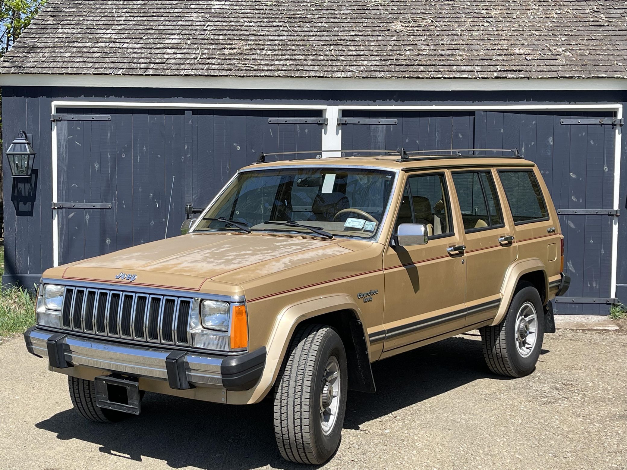 北汽玩丢的车 1987年款吉普切诺基laredo 4x4