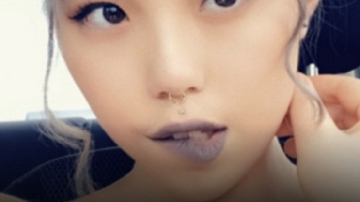 华裔女留学生李凯莉和西班牙男友的日常自拍视频什么梗