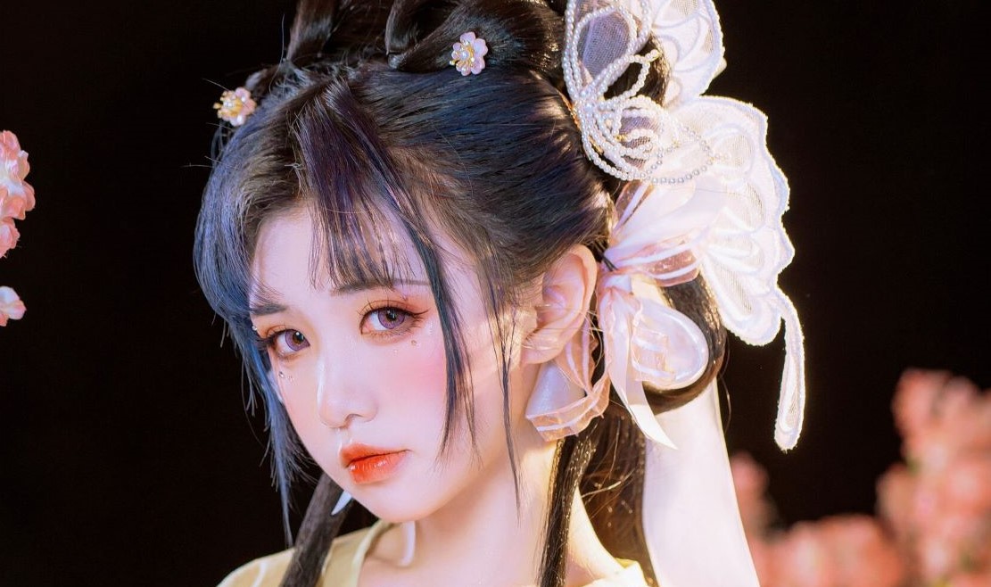爆机少女喵小吉COS如梦令写真花絮视频什么梗，如梦似幻的古风妆造