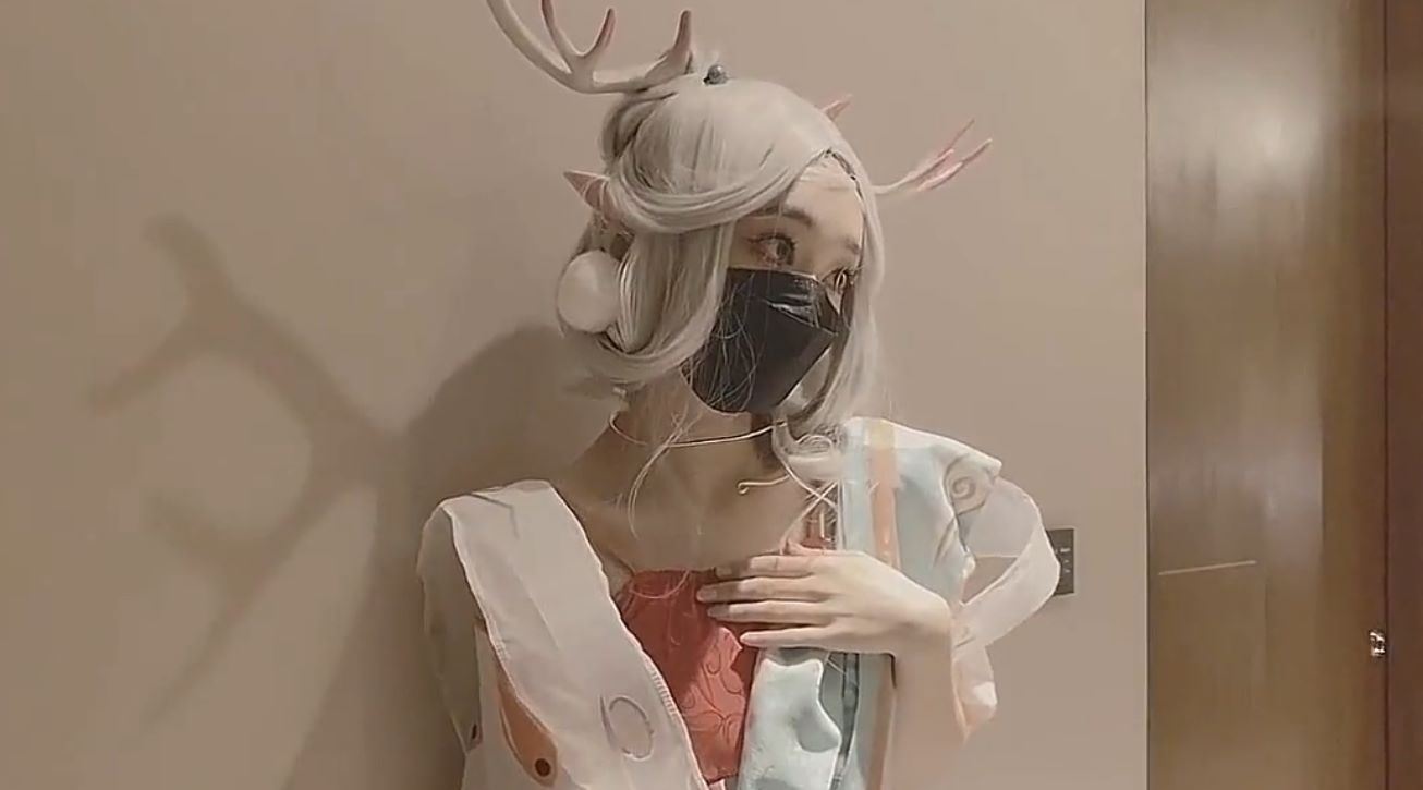 铃木君COS王者荣耀瑶妹遇见神鹿视频什么梗，从漫展回来的铃木君
