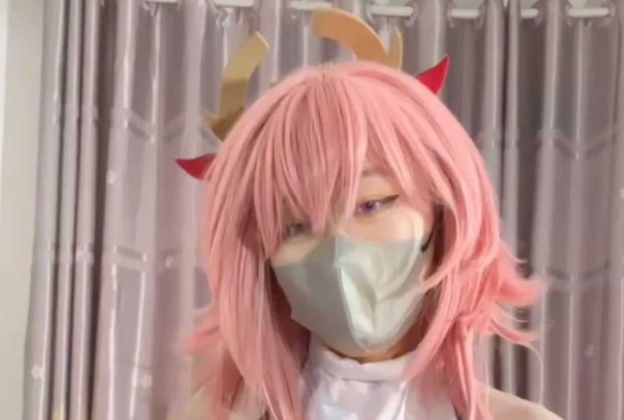 星十三COS八重神子视频什么梗，角色扮演原神八重神子
