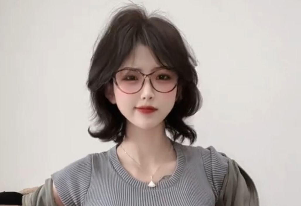 抖音吞吞的铁粉空间有什么，私拍的付费视频照片作品