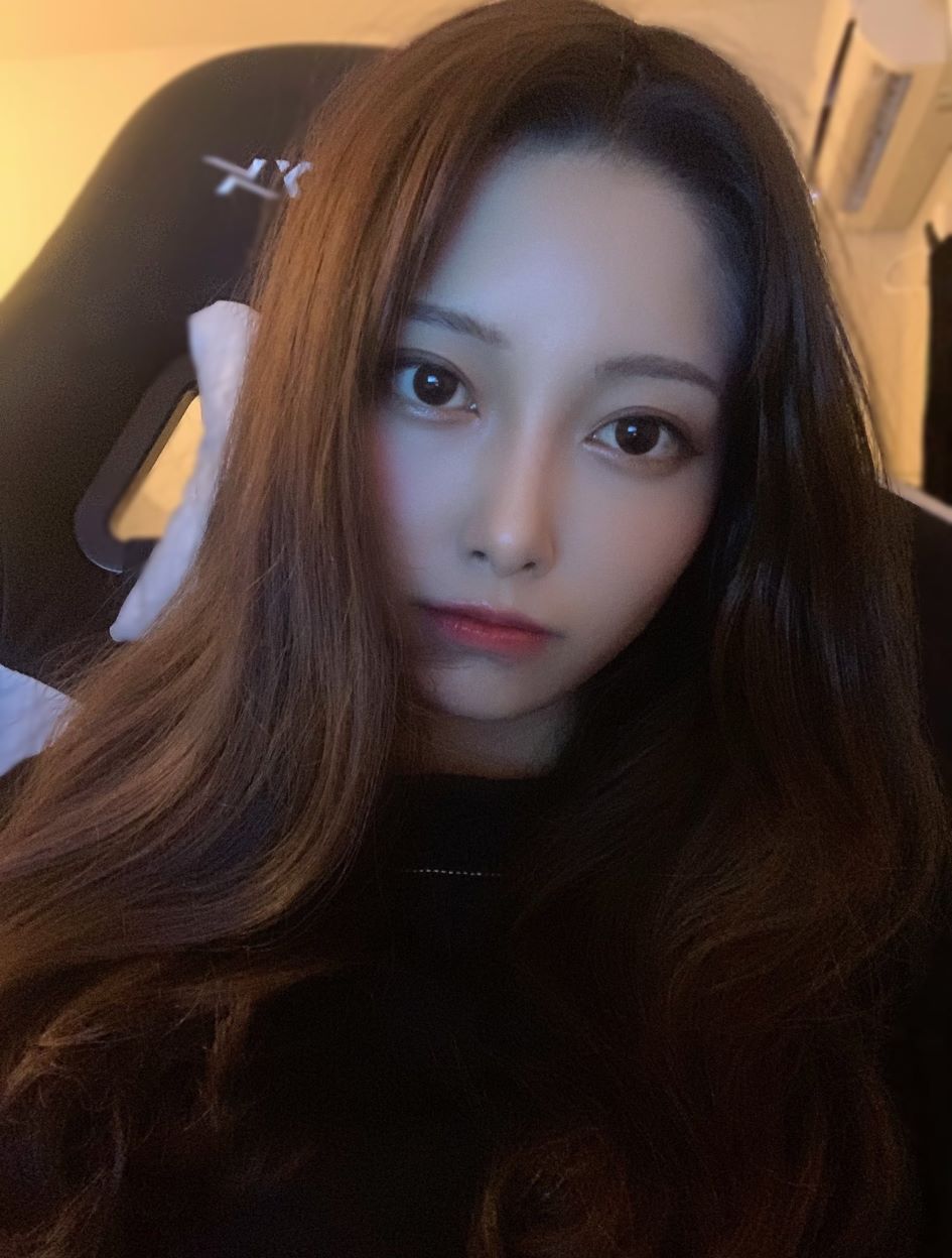 写真偶像阿波南因体重增长悟出真理，人生最重要的是自己膝盖