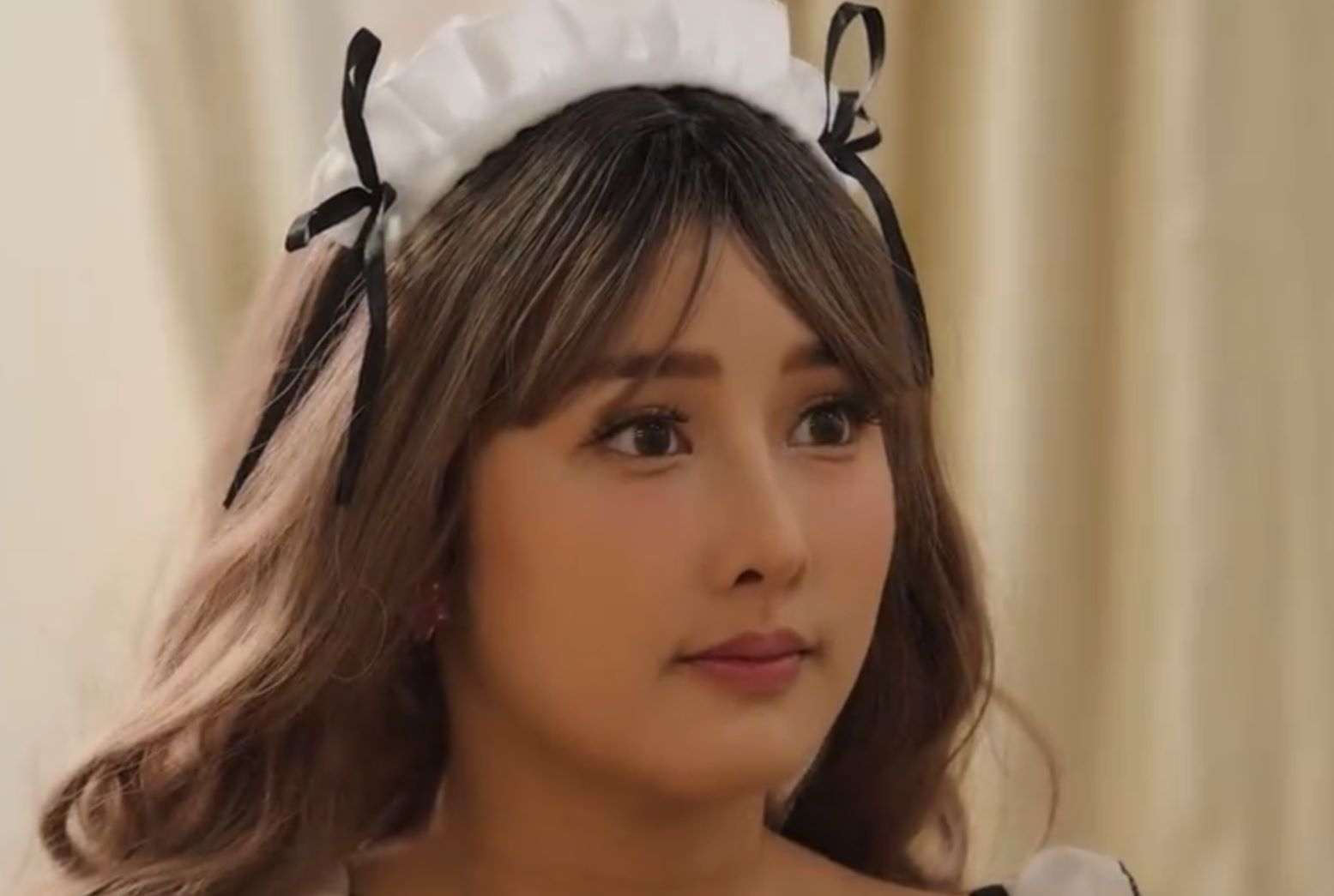李娜娜清纯呆萌的机器人女友视频什么梗，和机器人女友在一起生活
