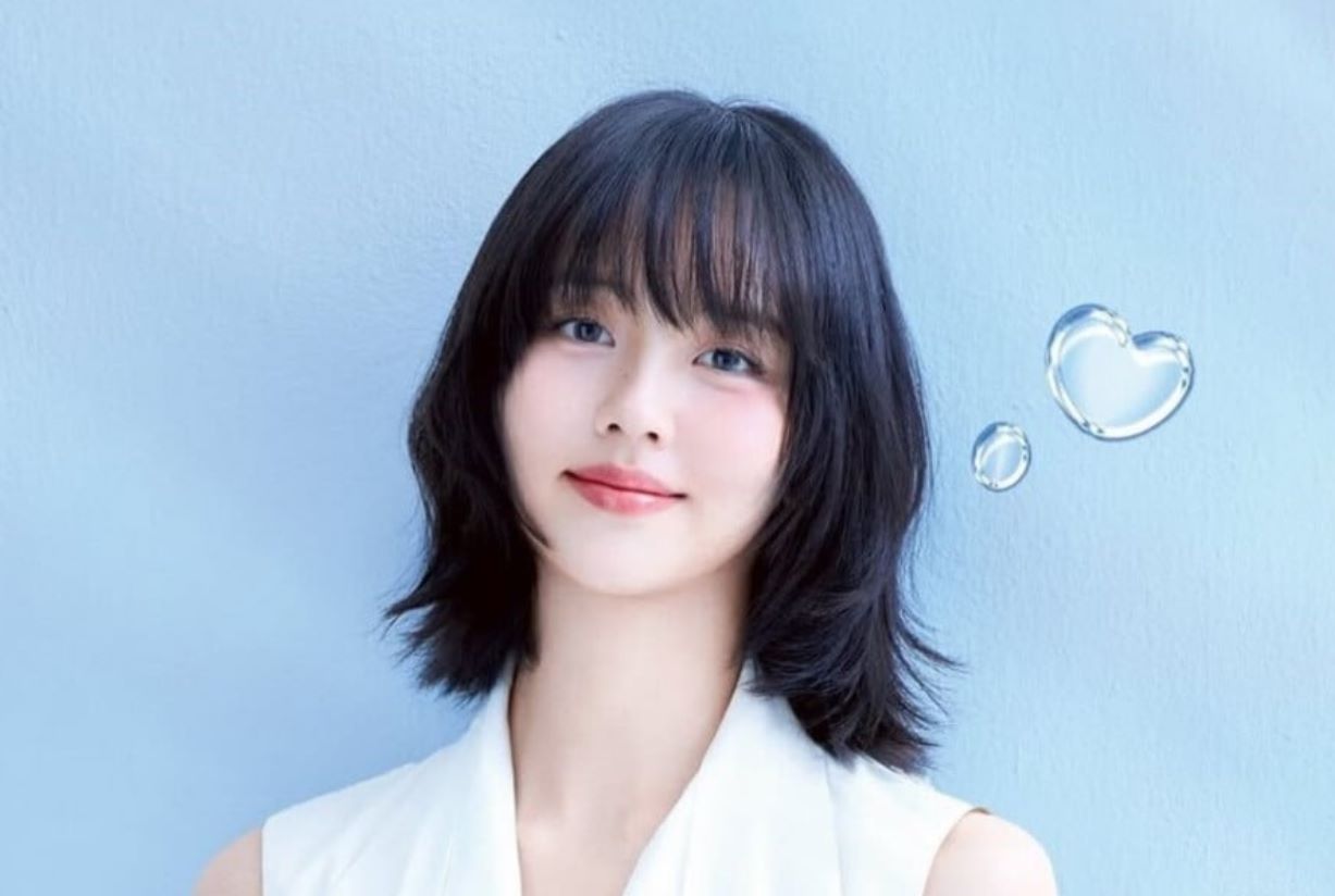韩国女演员金所泫庆祝出道17周年，感谢粉丝们的祝贺