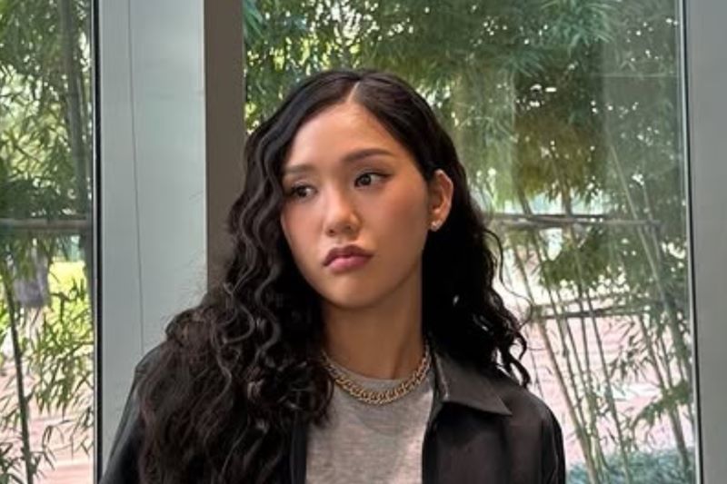 Mimi金美贤分享了早年作为偶像的艰辛历程，能坚持的人才能走下去