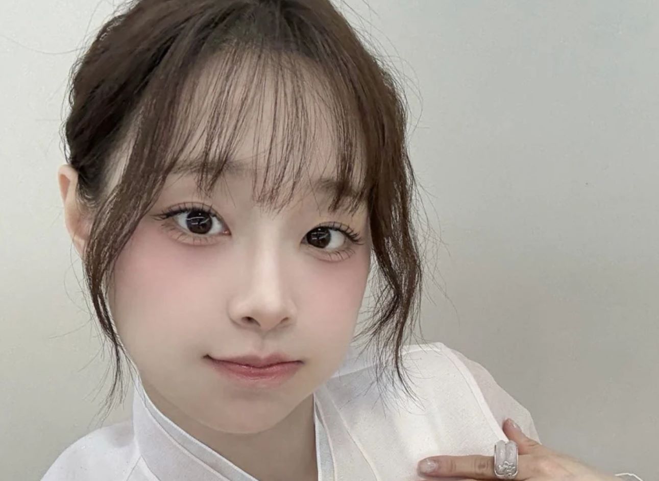 Chuu金智雨发布新年手写信寄语，为粉丝送上诚挚的新春祝福