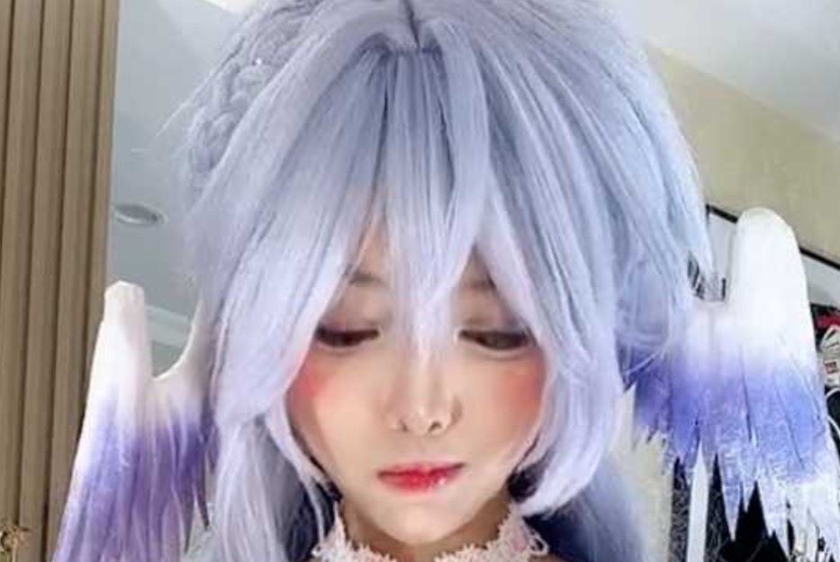 张晚萌COS知更鸟视频什么梗，张晚萌扮演星穹铁道知更鸟