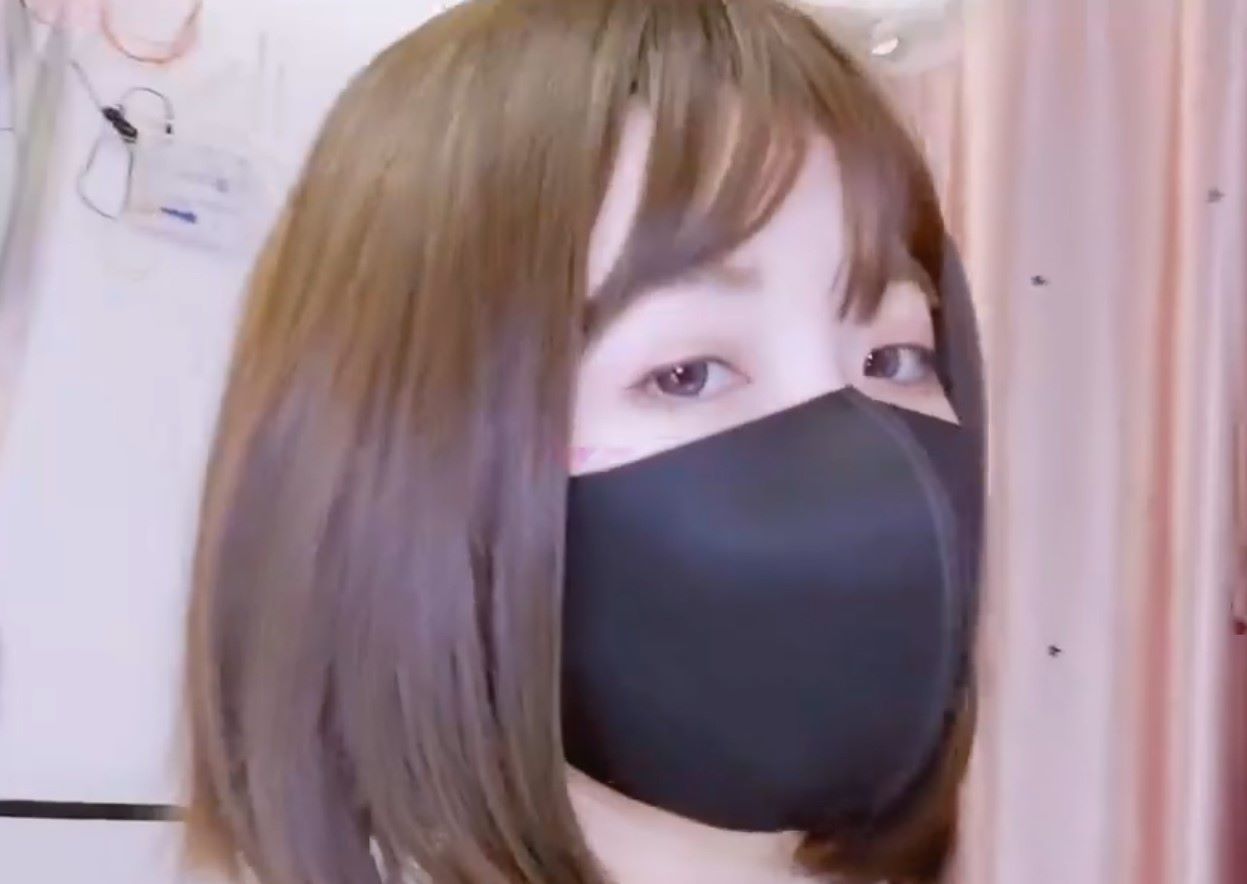 懒懒猪lazypiggy宅男的一日女友Vlog视频什么梗，叫醒赖床的男友