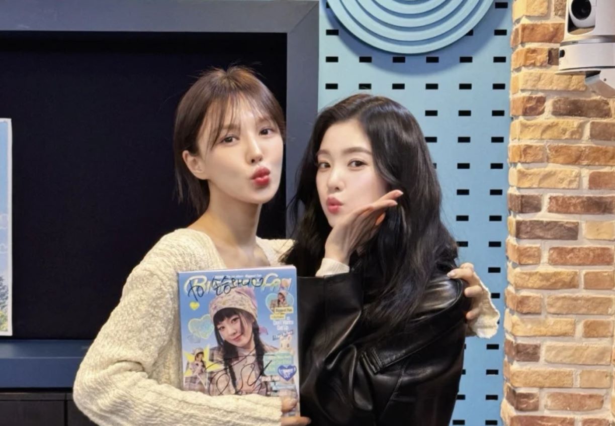 Red Velvet Irene裴珠泫的业余爱好,喜欢在睡前看各地的旅游视频