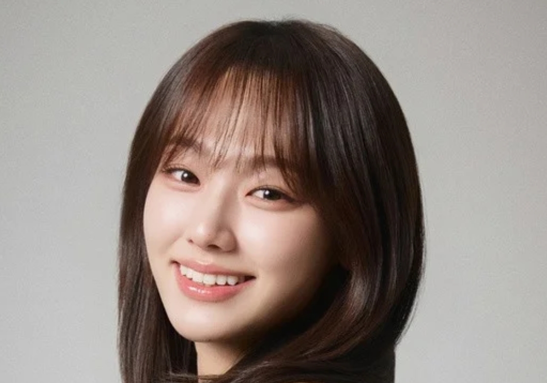 康美娜聊起自己饰演的角色尹诺雅，以及解释缺席I.O.I十周年重聚的原因