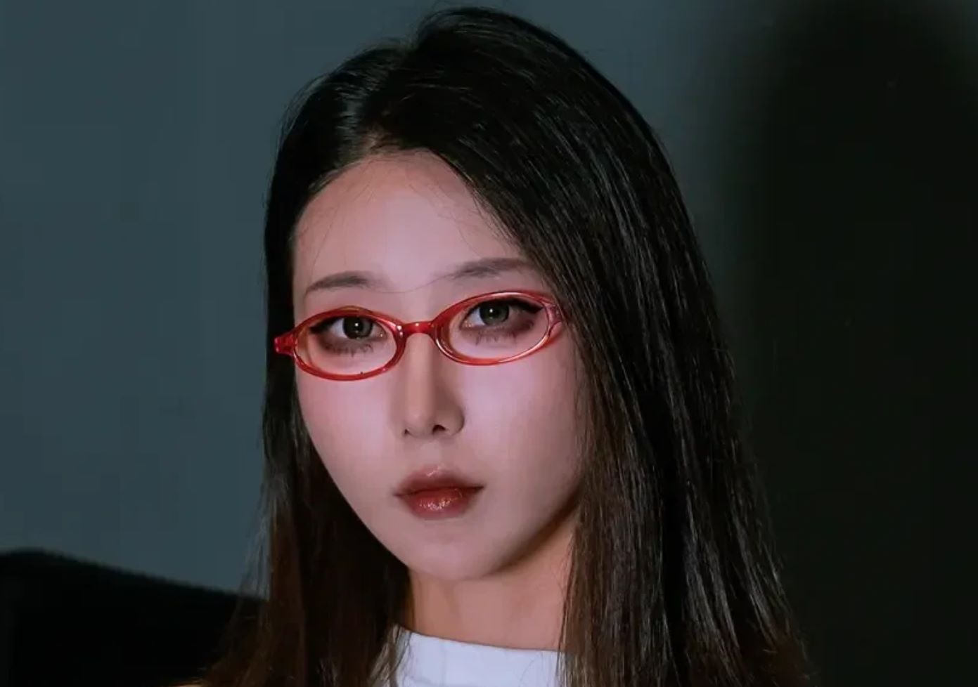 云溪溪和麻辣OL写真里的奶桃桃是同一个人吗，摄影师与模特的合作