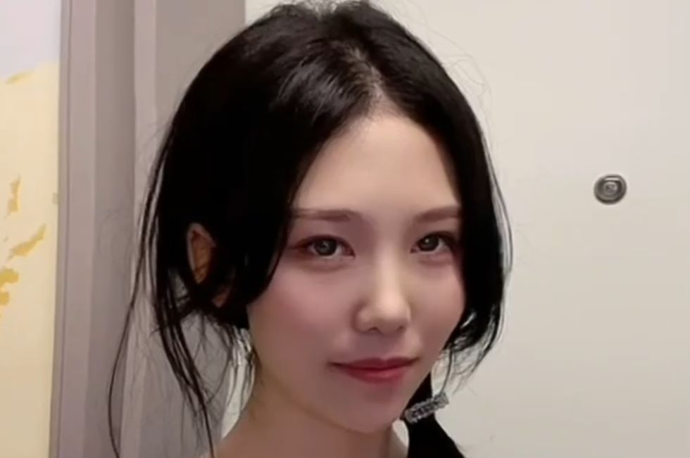 抖娘利世去邻居家忘记带钥匙视频作品介绍,在邻居家里等室友回归