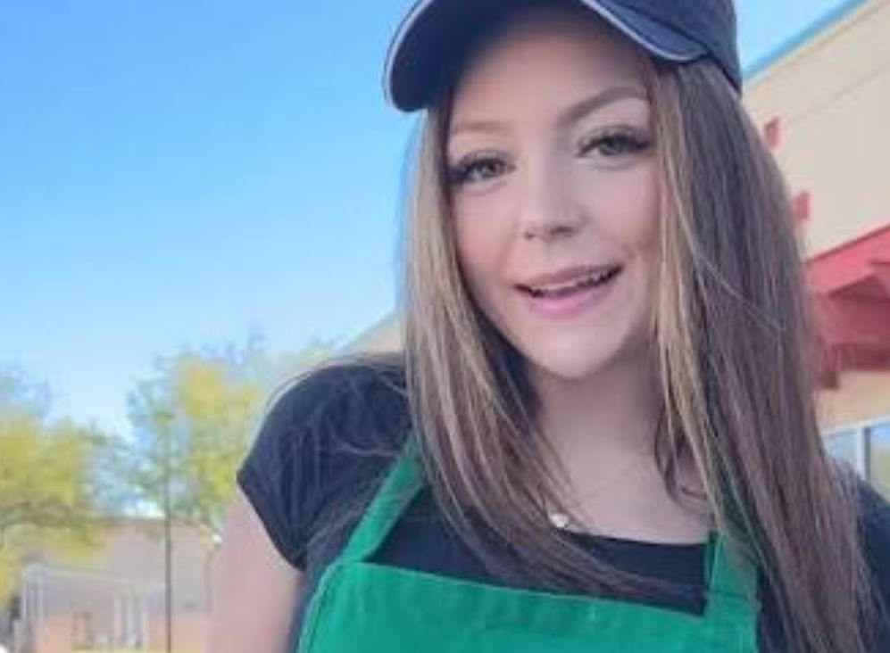 美国Hazey Haley为什么叫星巴克女孩，拍摄店员送餐给车主短视频