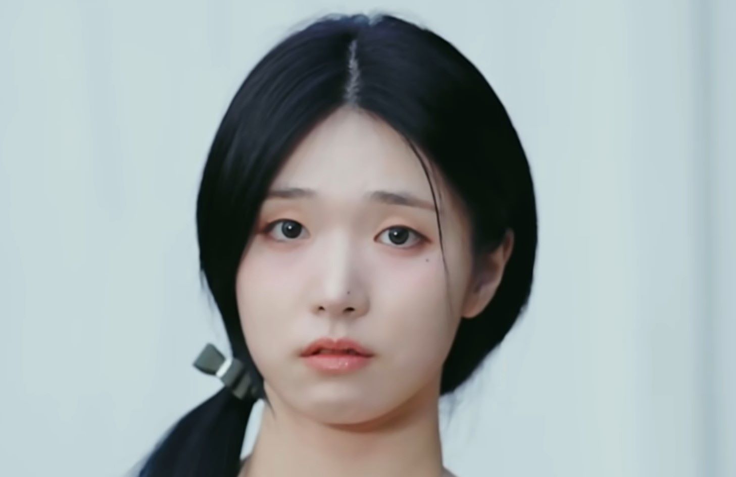 Yeonwoo李妍雨在影游《后宫佳丽999》扮演秀雅，摄影师前世的妻子