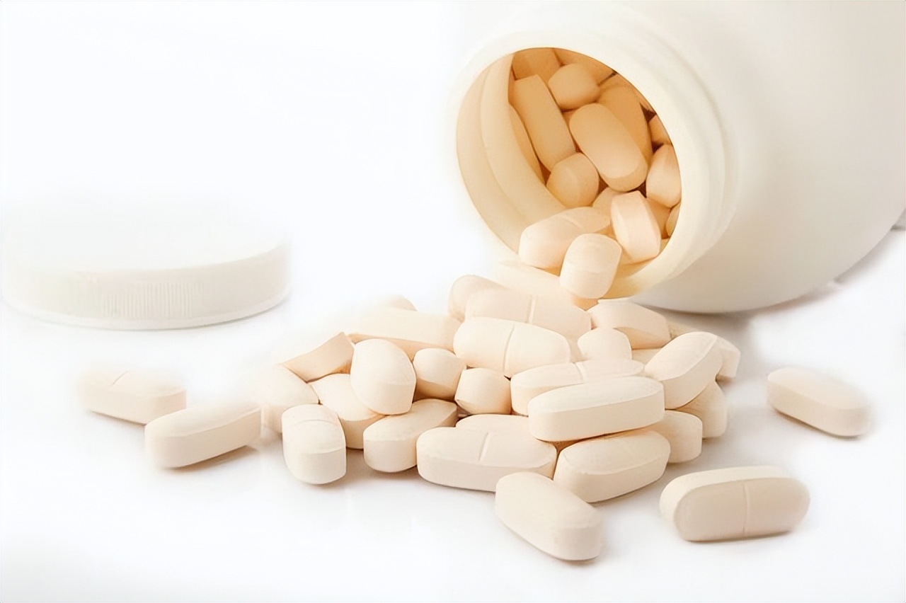 吃钙片的最佳时间被发现!医生:吃错了时间影响效果,别忽视