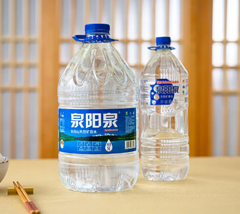 百岁山好还是泉阳泉好?谁才能征服你的味蕾