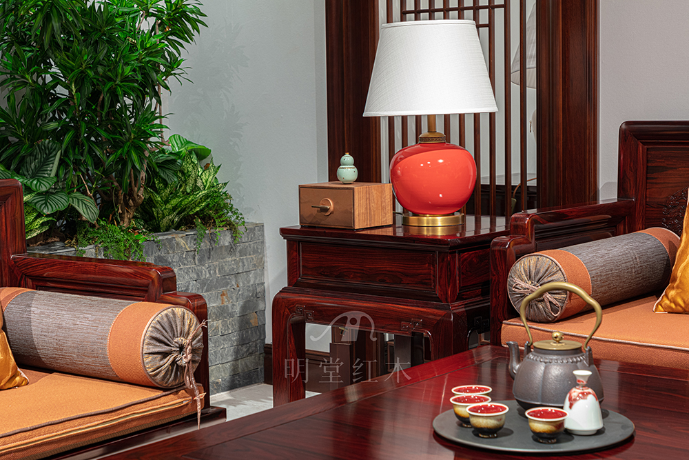 中式原木整装新风尚:明堂家居的匠心独运