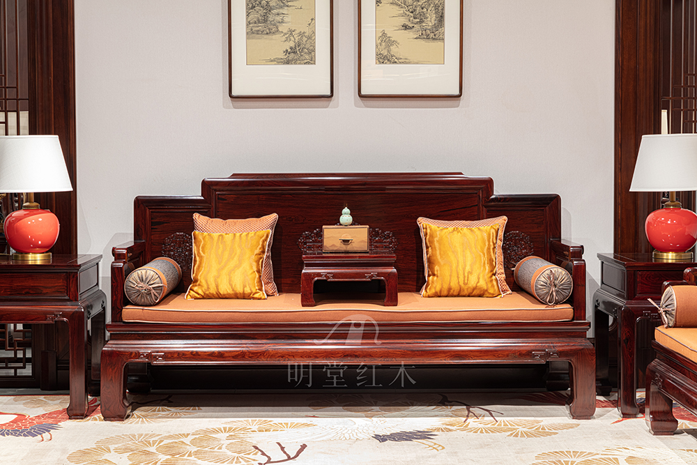 红木家具十大品牌之一:明堂家居鸿禧沙发——微凹黄檀的匠心之作