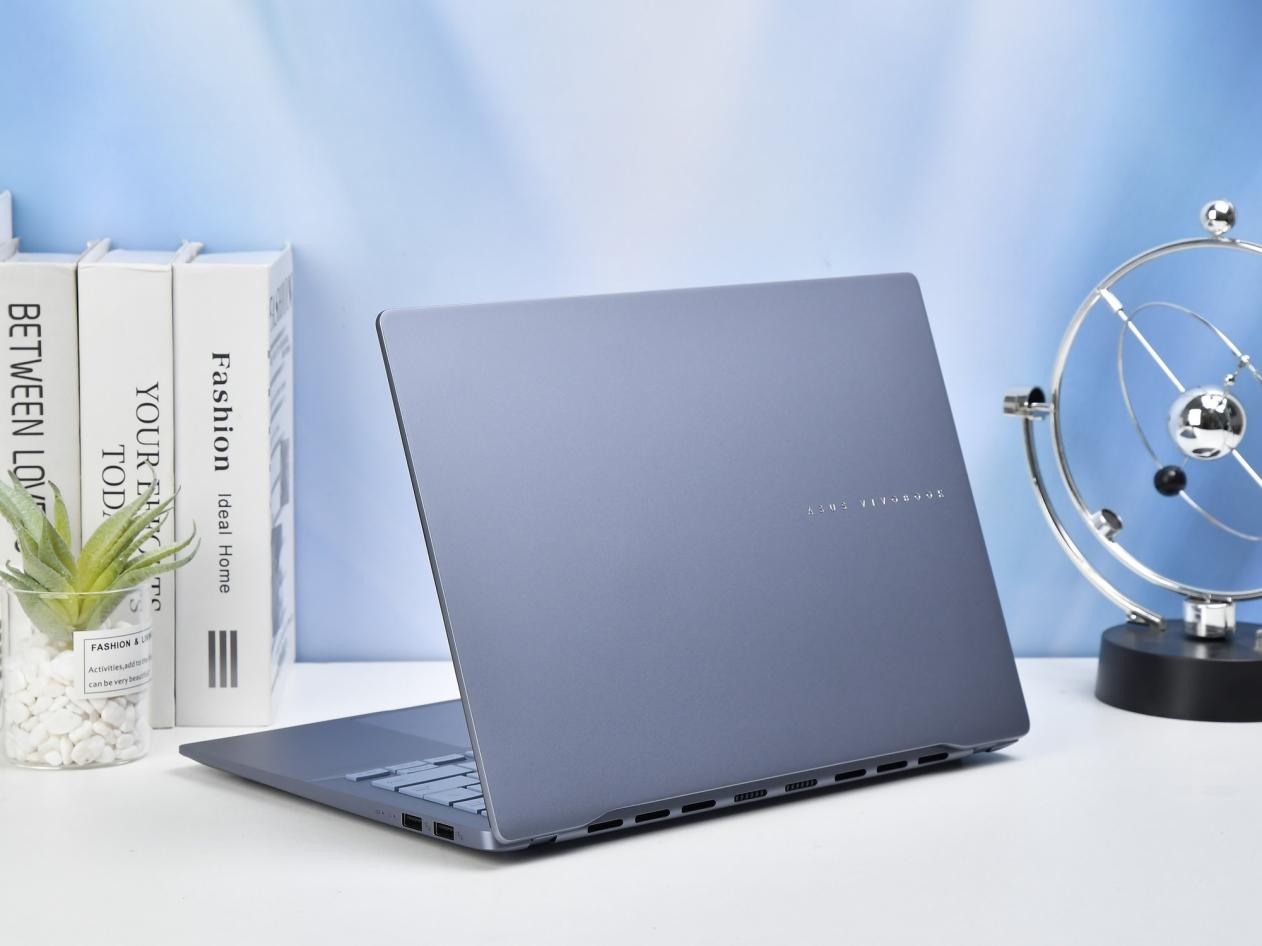 华硕无畏 pro 14 ai,酷睿 ultra 5 32gb 2.8k,你值得拥有!