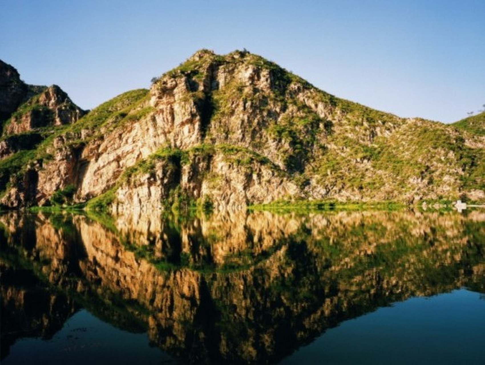 在我的家乡,有这么一处地质景观——褶皱山.
