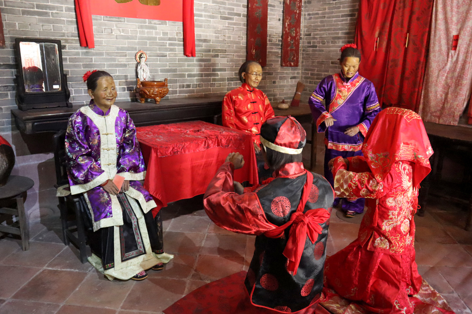 客家诡新娘:旅游博主湘西vlog惊现百年冥婚契