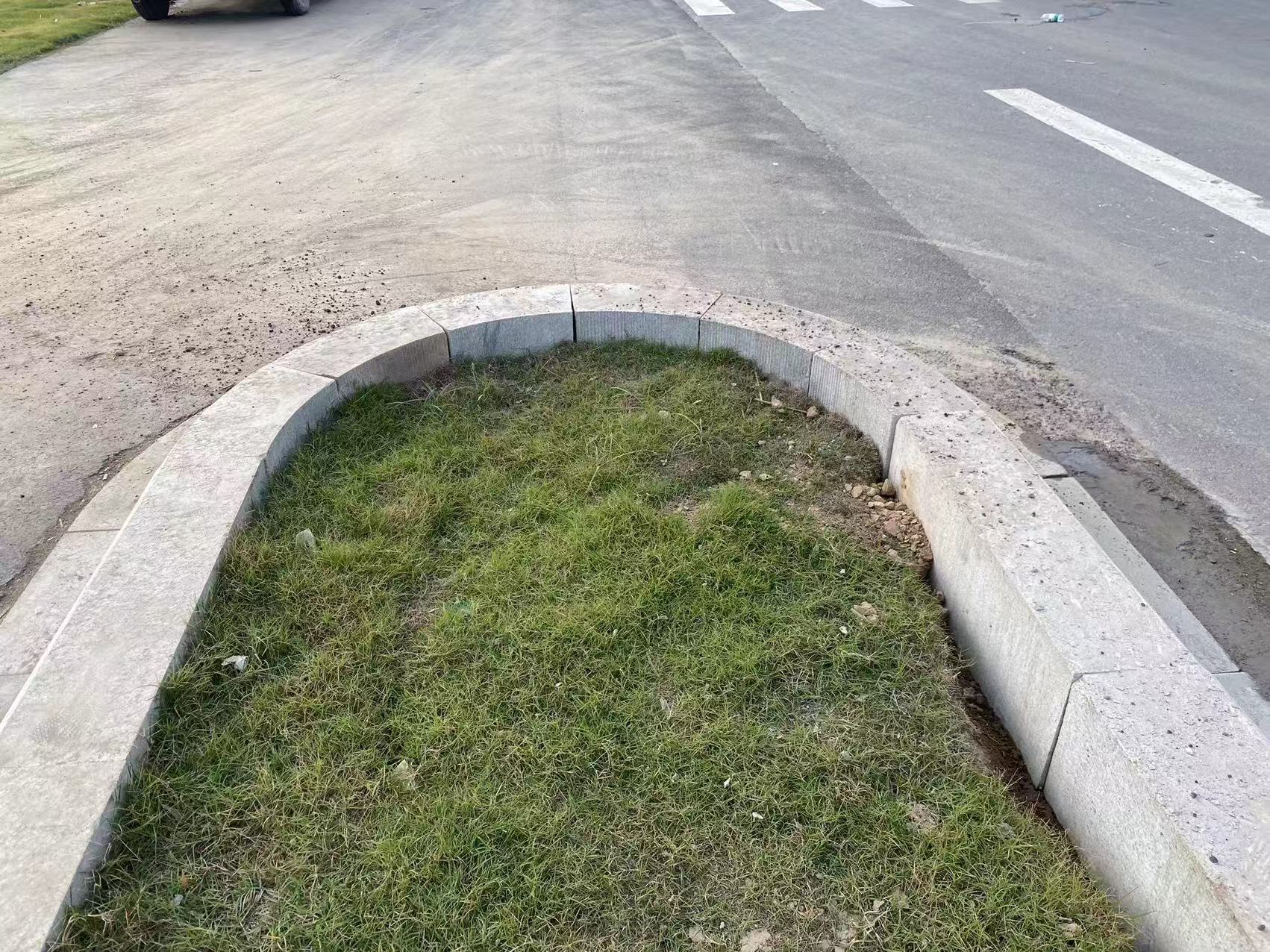 河南芝麻灰弧形道牙石加工厂