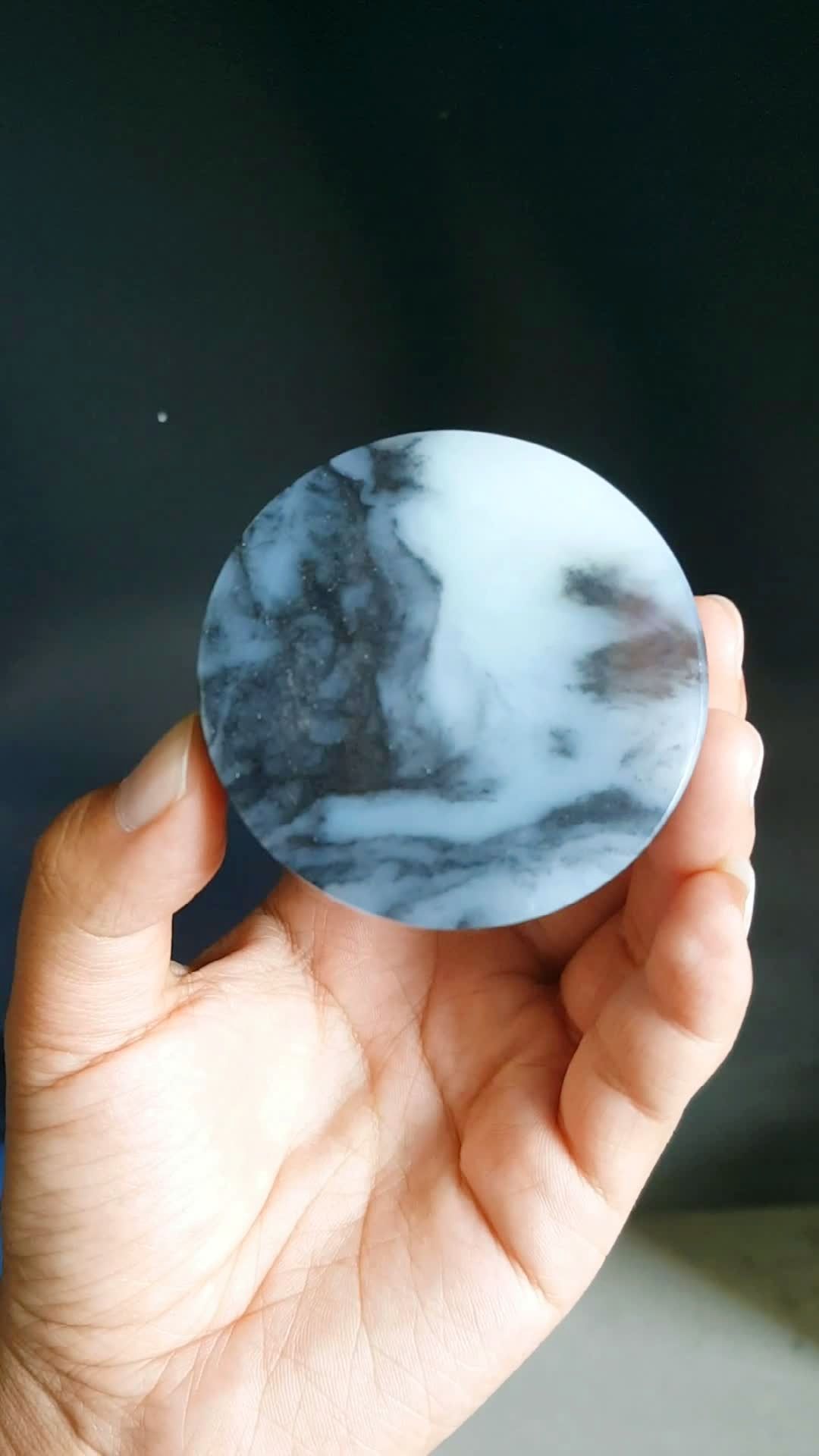 和田玉青花山料与青花籽料的区别