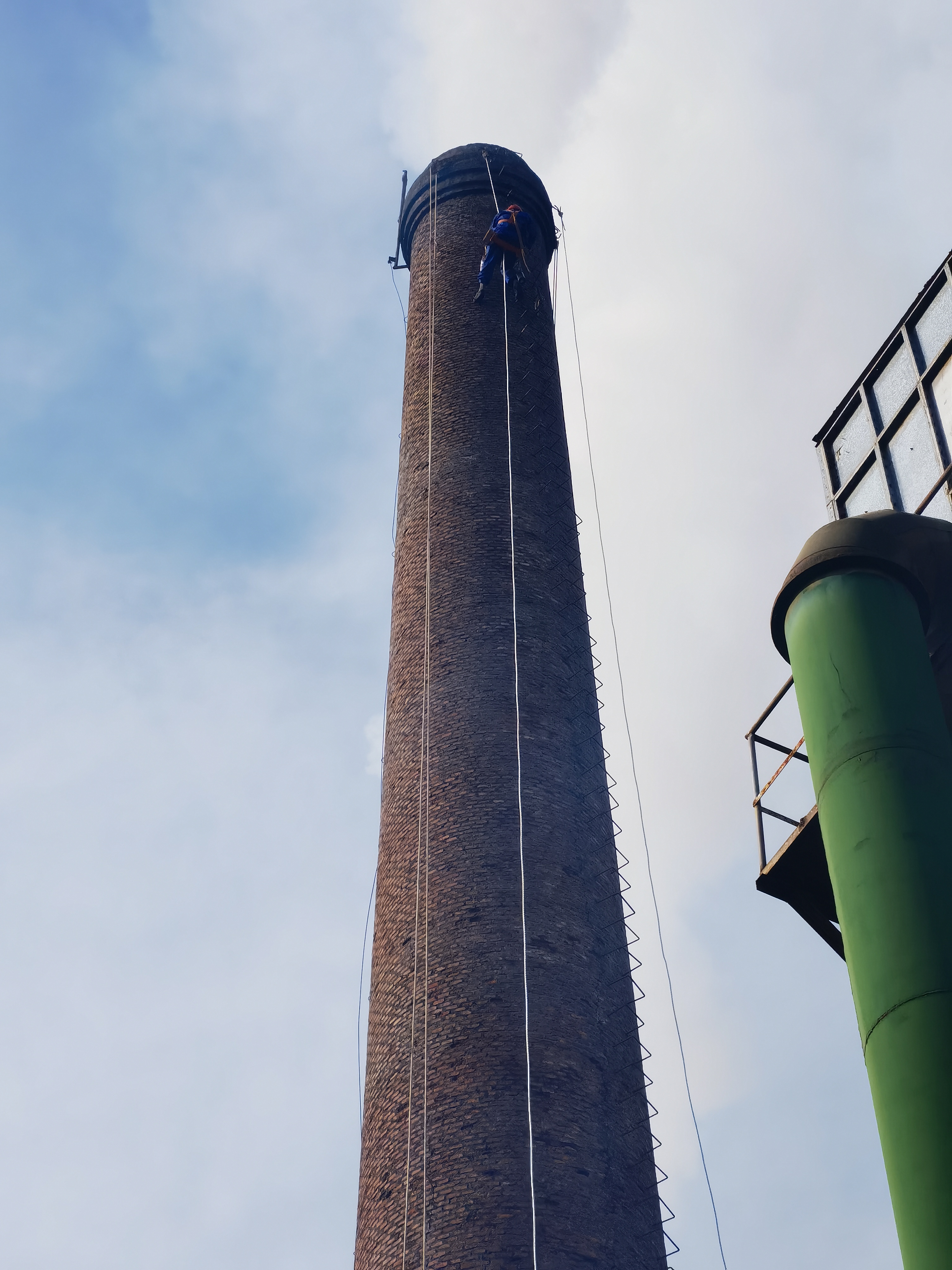 一文解析砖瓦厂轮窑烟囱维修