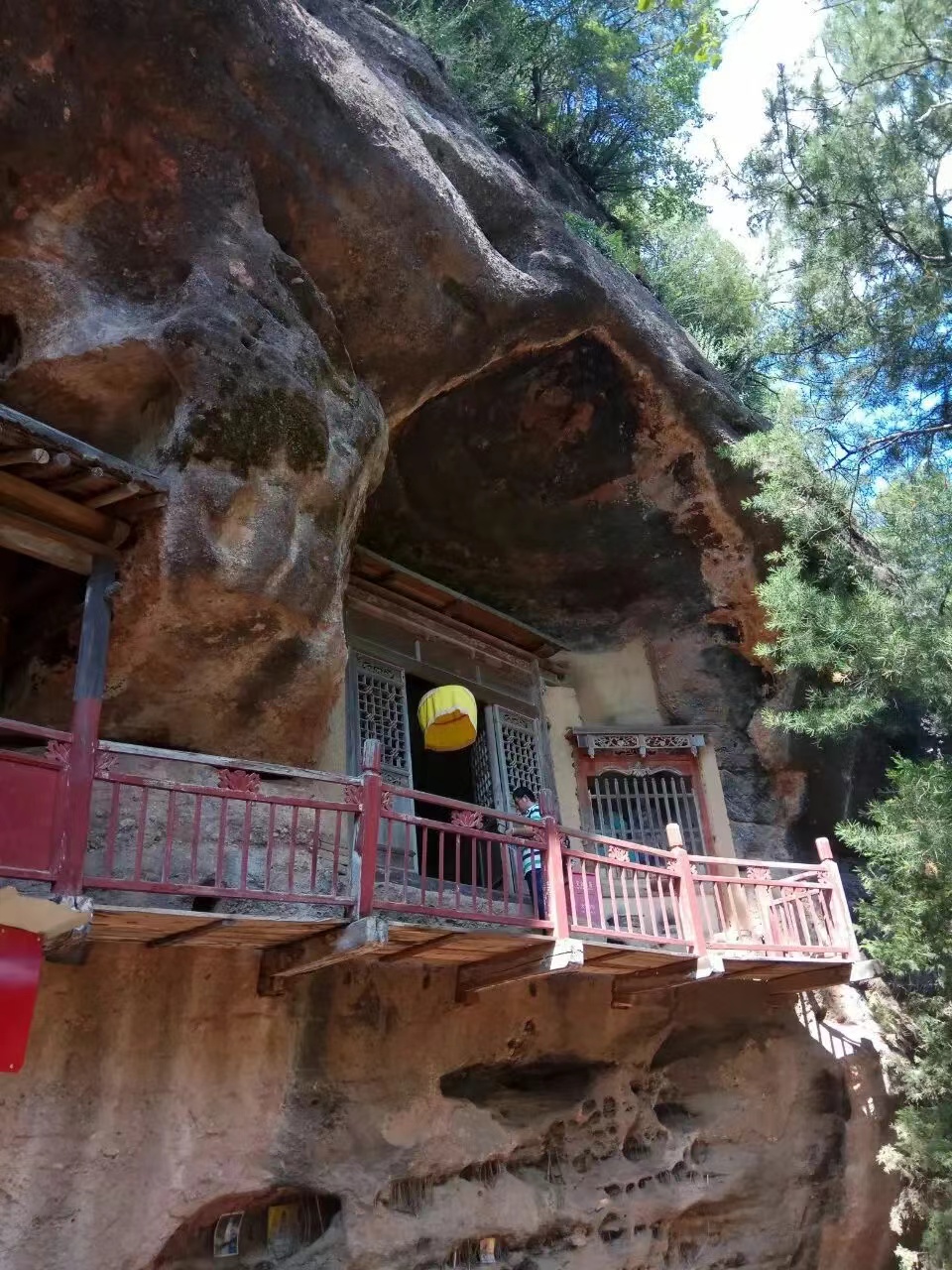 甘肃天水仙人崖风景区,传说这里常有神仙出没
