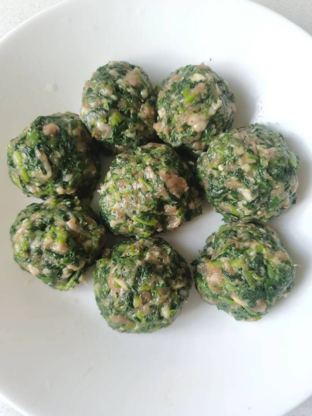 荠菜丸子这样做,很鲜,一大盘很快就见底
