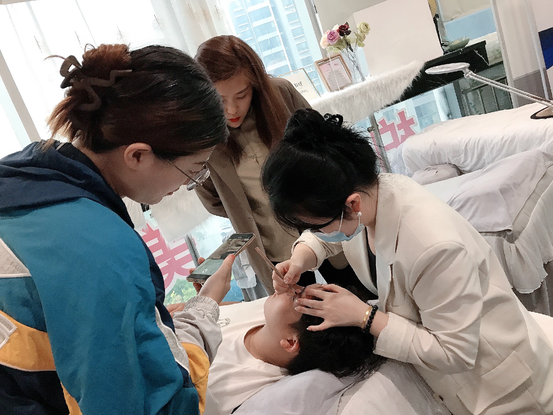 匠心纹绣培训机构_正规纹绣培训学校推荐_口碑好的纹绣培训学校