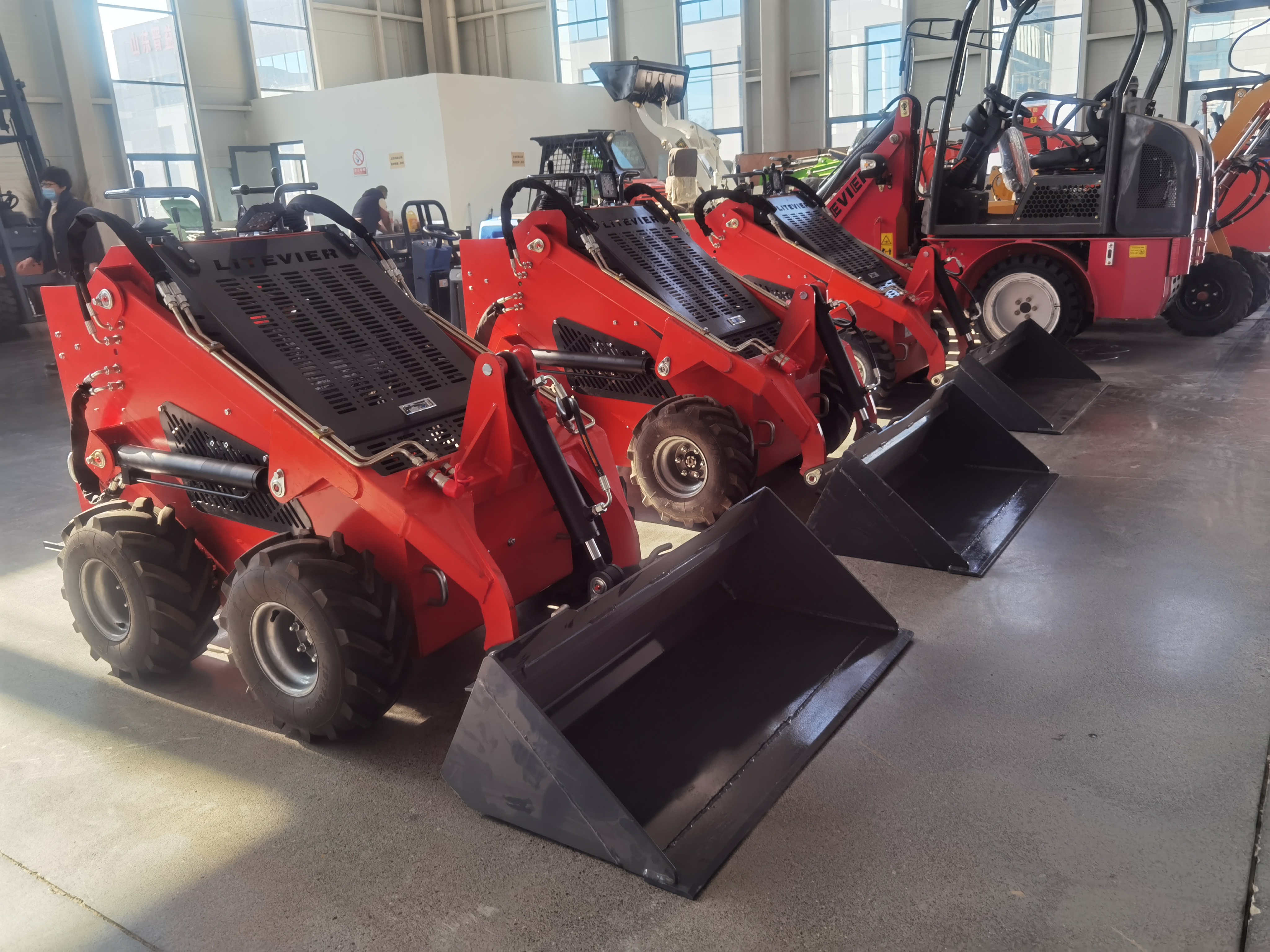 小型滑移装载机带快换多种属具滑移小铲车