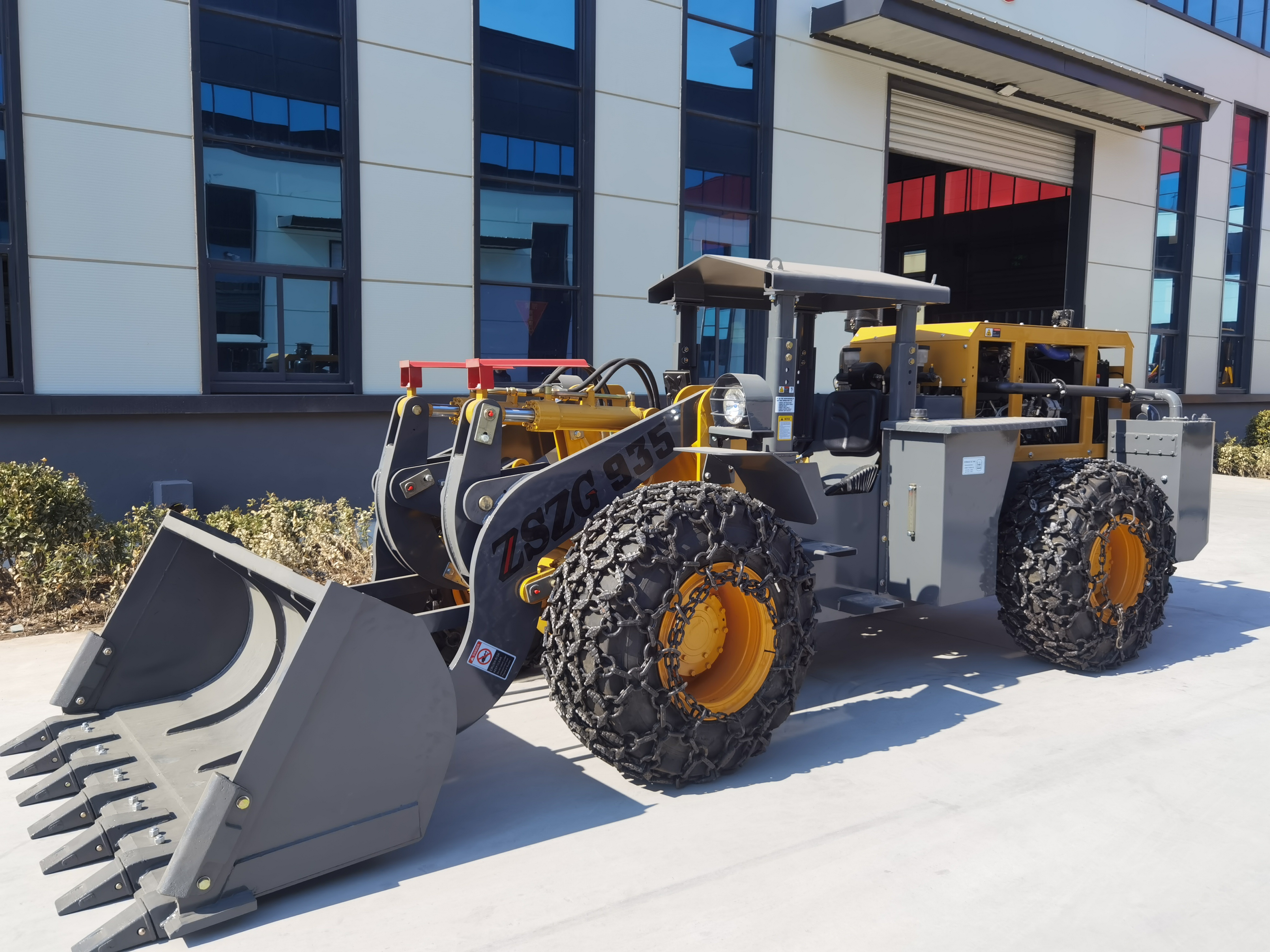 935井下矿用装载机尾气水过滤处理矿井铲车介绍