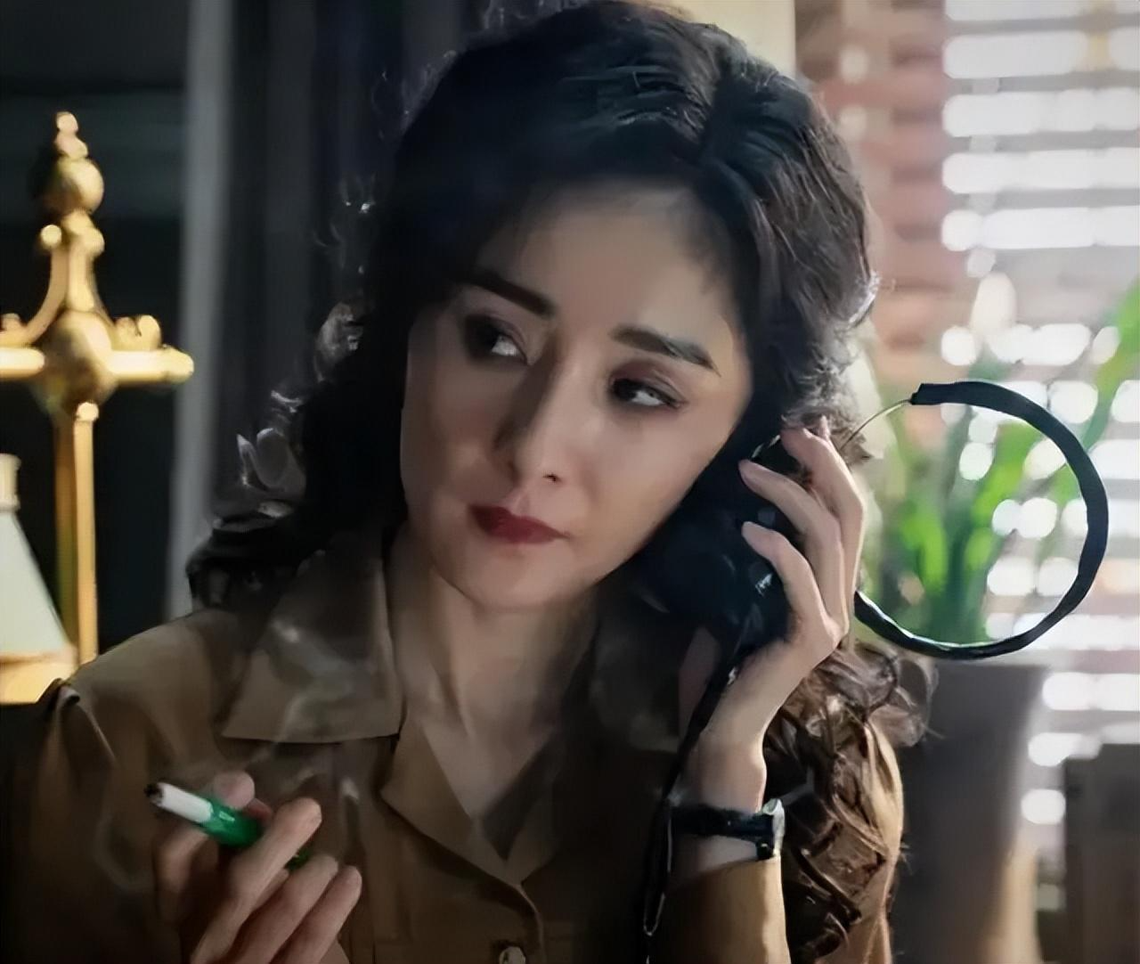 明星蜡像被玩坏:鹿晗蜡被亲掉皮,孙俪邋里邋遢,颖宝丑到想报警