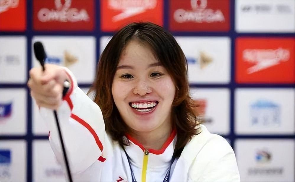 傅园慧:5岁为治哮喘学游泳,15岁进国家队,现将入职浙大遭质疑