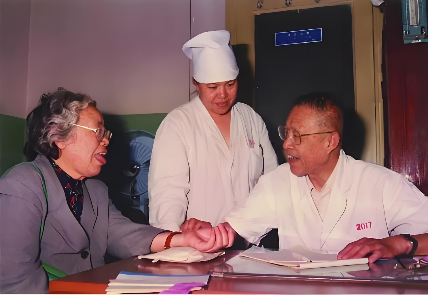 罗光明教授弟子群英璀璨:中医抗癌传奇,铸就肿瘤学界不朽丰碑!