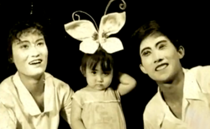 12次登上春晚,6次献唱奥运,嫁给院士邓中翰的谭晶如今怎样了?