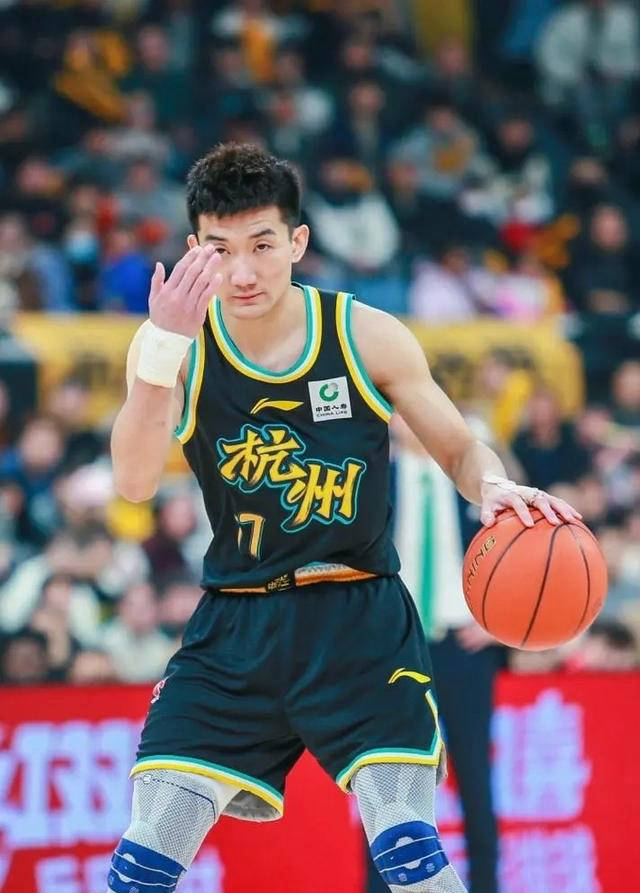 广厦男篮把李金效租赁给四川,换一个四号签,其中另有文章