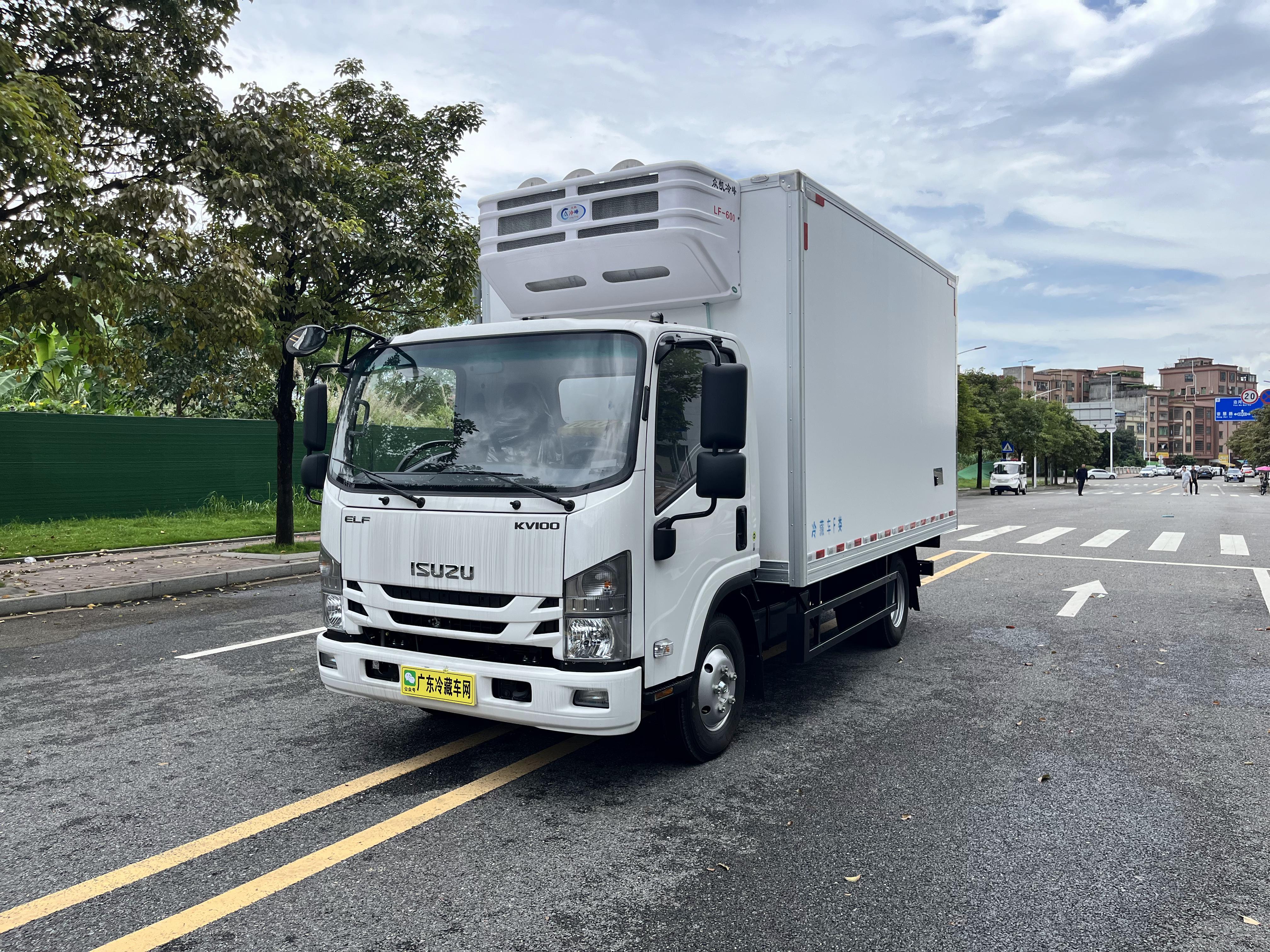 五六集团 庆铃五十铃kv100冷藏车(140马力)