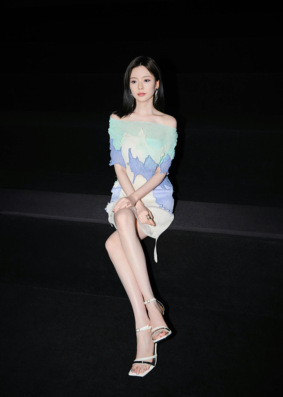 陈卓璇美腿玉足合集[舔屏] 我说她是硬糖美足no.