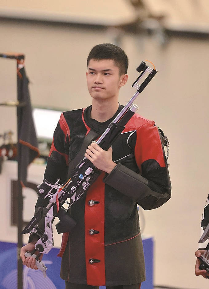 致敬前辈!中国队奥运首金40周年,黄雨婷,盛李豪夺银摘金