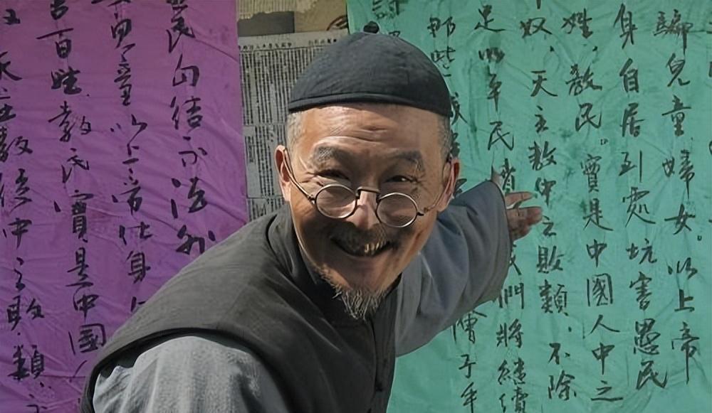 钱波演活唐铁嘴却抛妻16年,回国当小演员,如今养狗当家人