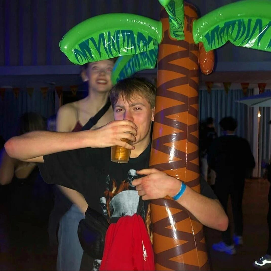 欧美头像ins高级质感男头