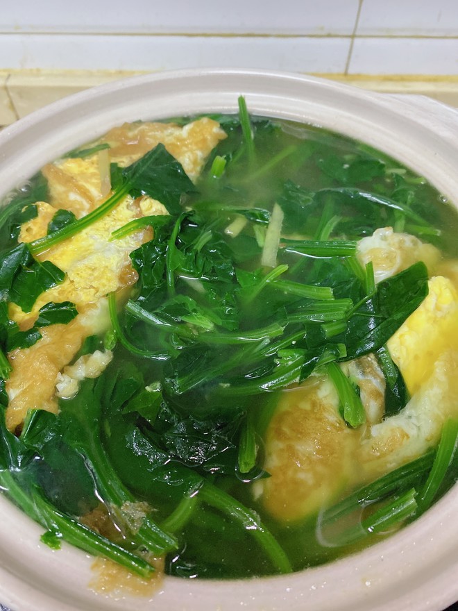 菠菜鸡蛋汤:营养满满的暖心汤