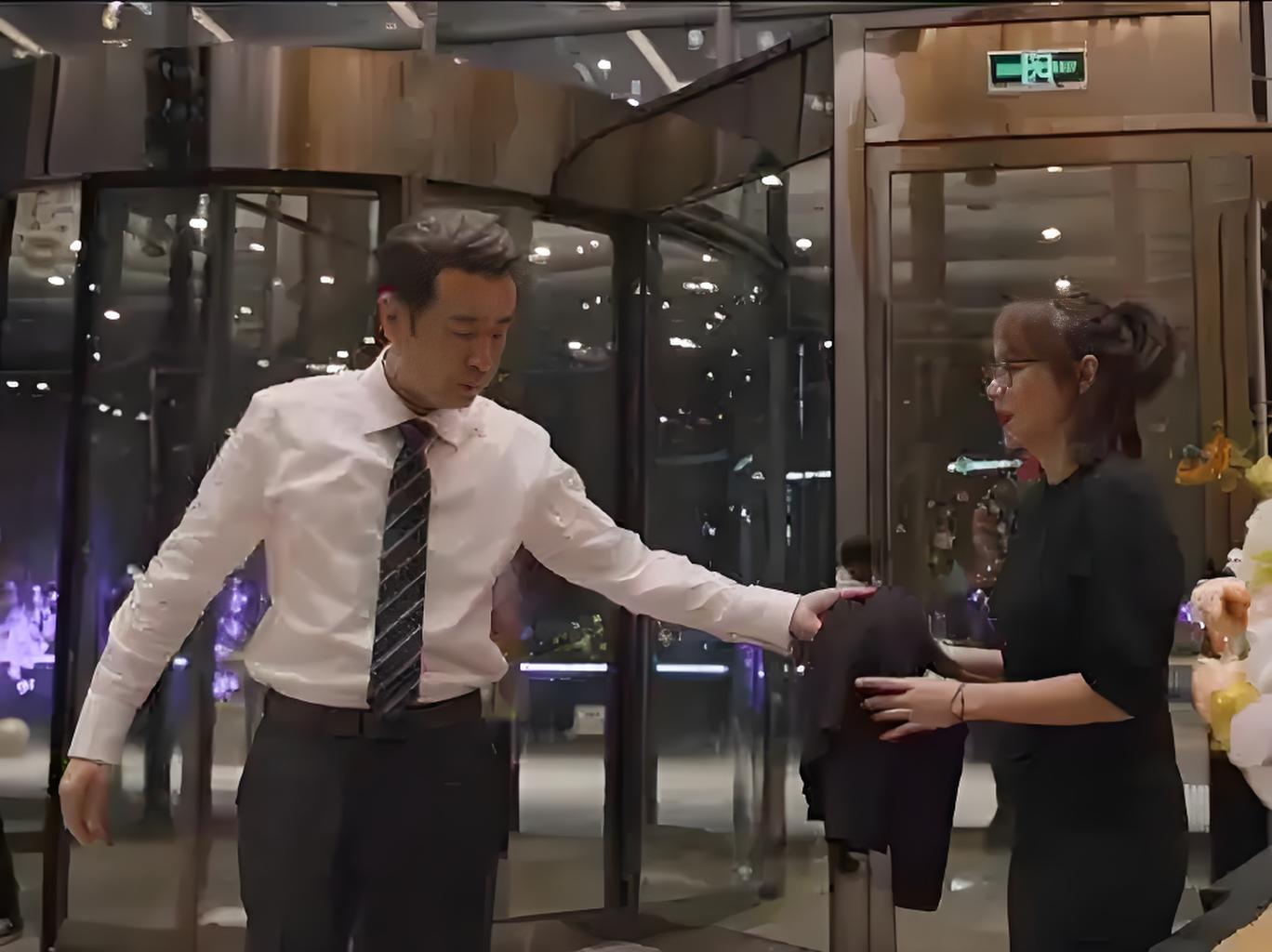 理想之城吴红玫和赵显坤在一起了吗