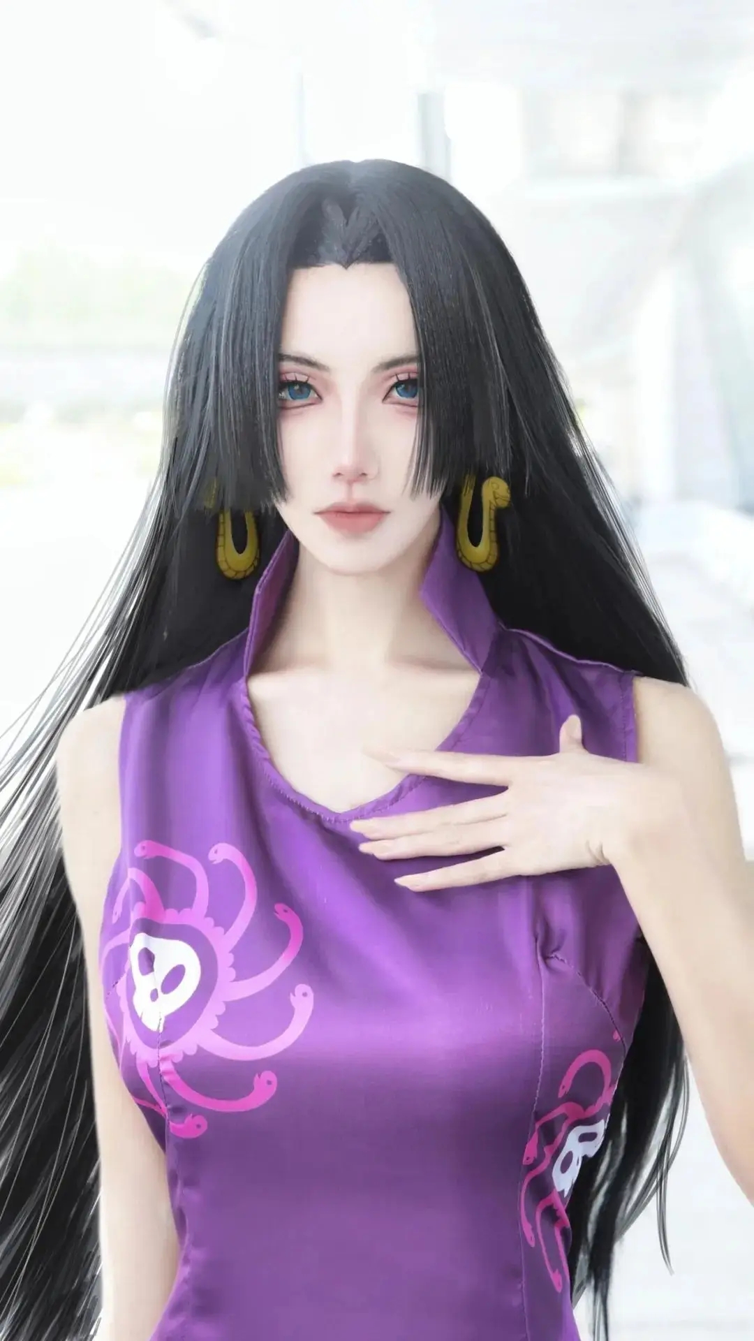 195cm女网红cos罗宾!造型还原,身材线条太顶了,大长腿无人能敌